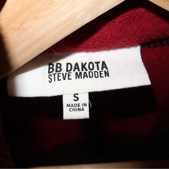 BB Dakota Red Plaid Jacket - Picture 3 of 3